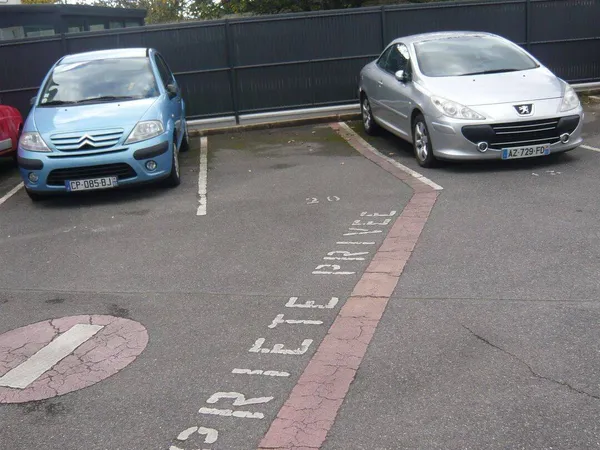 Parking 13 m² 
