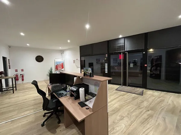 Local commercial 464 m² 