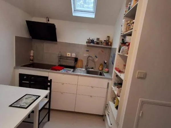 Appartement 1 pièce 9 m² 