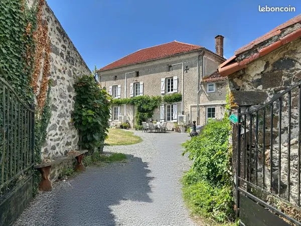 Maison 13 pièces 206 m² 