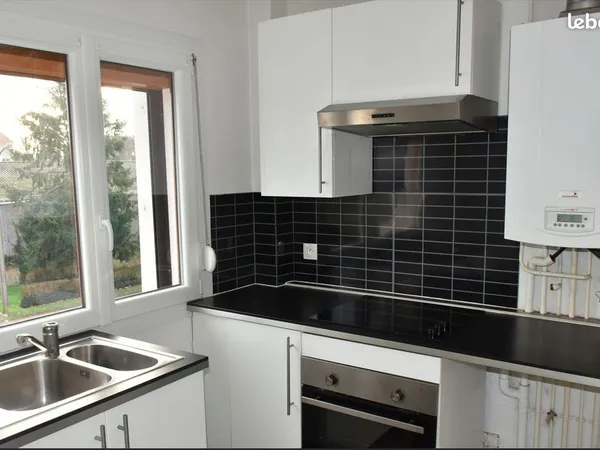 Metz dlp grand f2 avec balcon et garage individuel 
