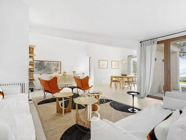 LOCATION SAISONNIÈRE - LE PLAN DE LA TOUR - VILLA RENOVEE - VUE 
