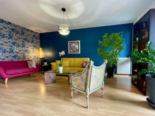 Appartement avec 2 chambres - quartier Doutre - Bordillon - avec cave et place de parking securisé. 