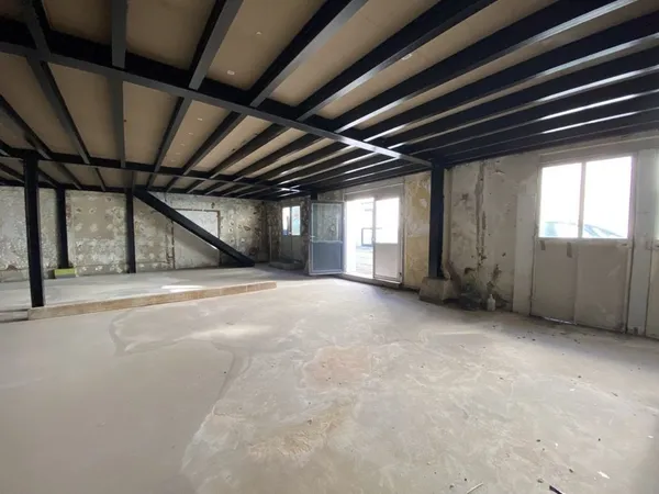 Locaux d'activité - A LOUER - 280 m² non divisibles 