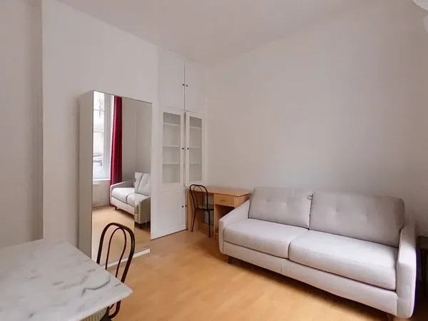 Studio 1 pièce 20 m² 