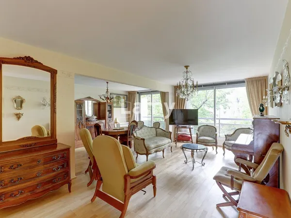 Limite Clermont / Chamalières, T5 avec 3 chambres + 2 bains 