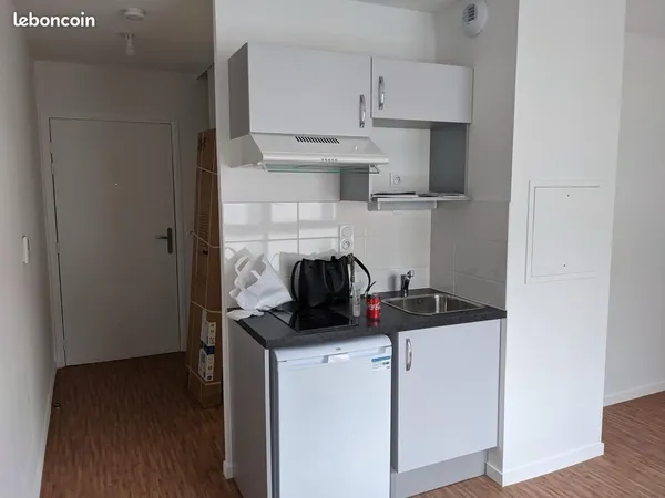 Studio 1 pièce 22 m² 