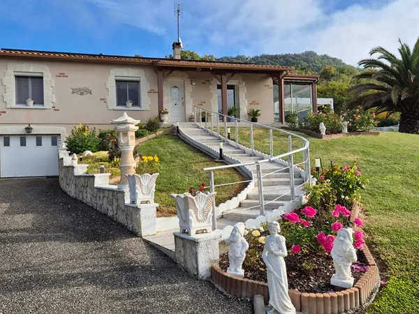 Maison sur sous-sol à Port Sainte 4 pièces principales 