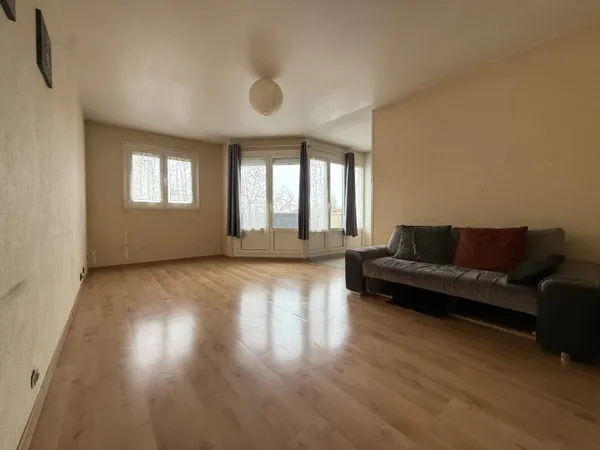 Appartement 4 pièces 77 m² 