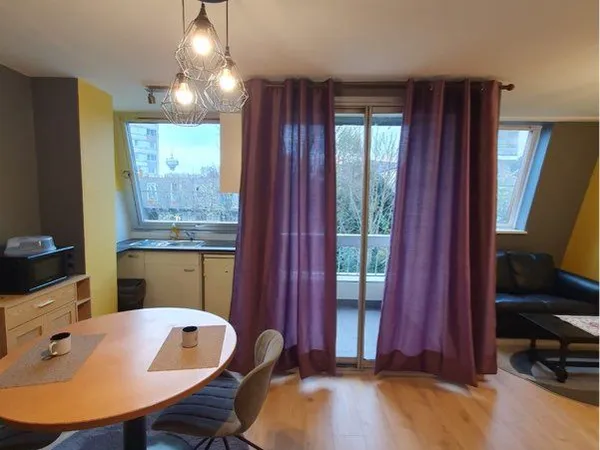 Studio avec chambre et balcon à louer - Bagnolet 