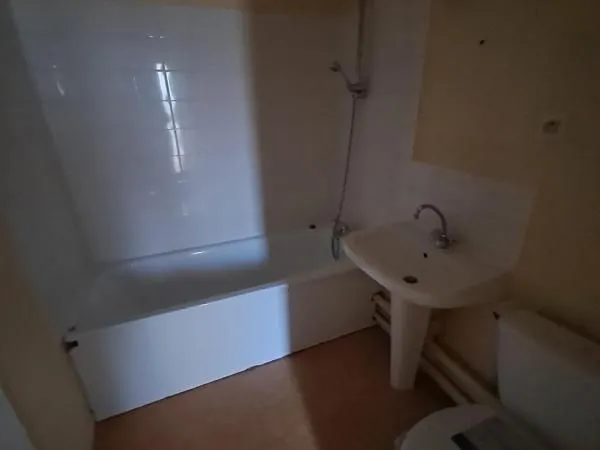 Studio 1 pièce 30 m² 