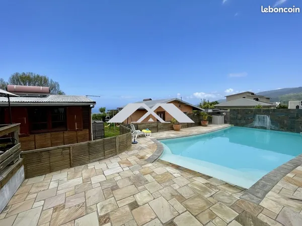 Ensemble immobilier 11 pièces 185 m² 