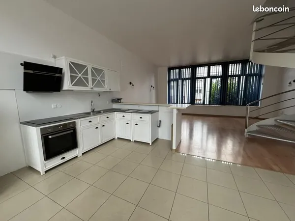 Loft 4 pièces 92 m² 