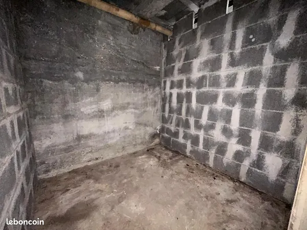 Cave 1 pièce 4 m² 