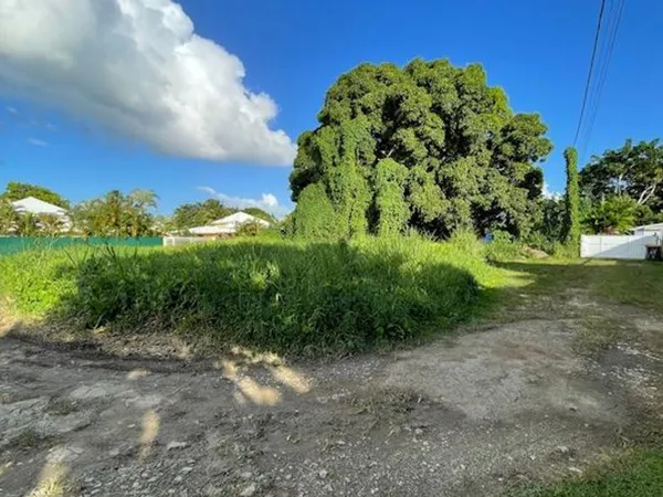 Terrain 643 m² 