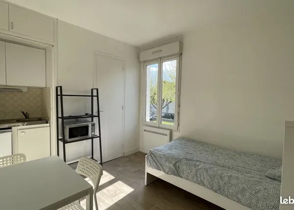 Appartement 1 pièce 11 m² 