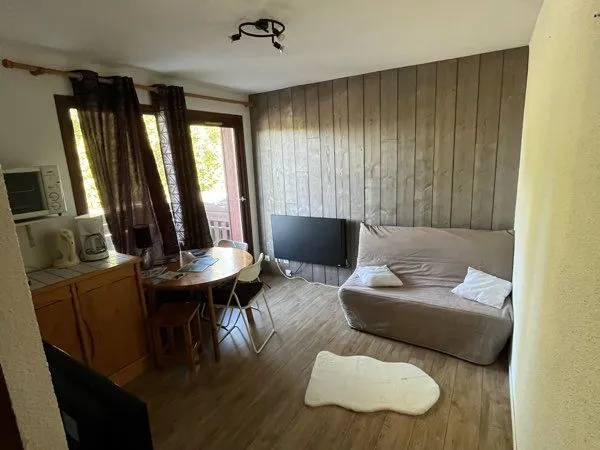 Studio 24m2 avec chambre séparé & balcon vue montagne 