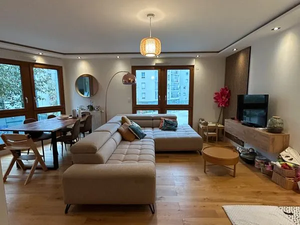 Appartement T4 - 82 m² - Loggia 9 m² - Vue Fourvière 
