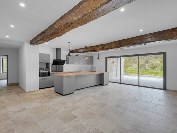 Maison 5 pièces 282 m² 