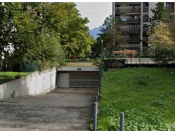 Parking - Garage Location Grenoble   68€