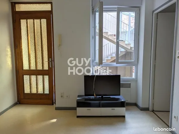 Studio 1 pièce 24 m² 