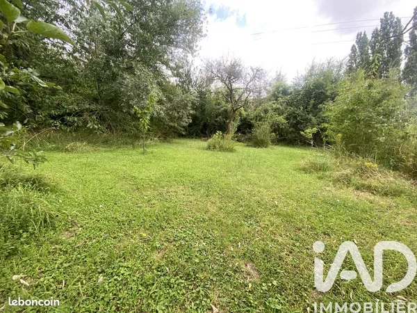 Terrain 1303 m² Bannost-Villegagnon 