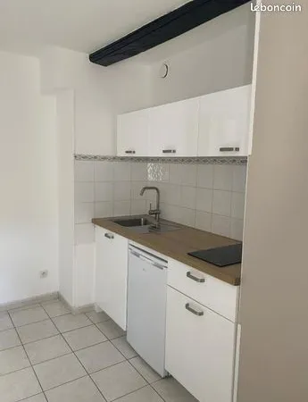 Studio 1 pièce 19 m² 