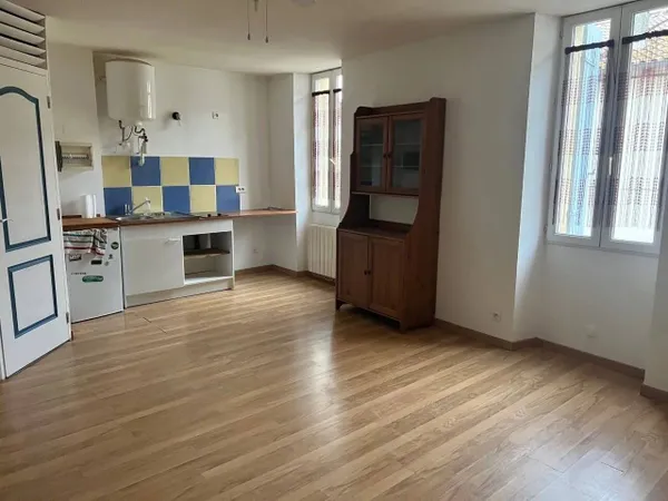 Studio 1 pièce 27 m² 
