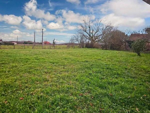 Terrain 871 m² 