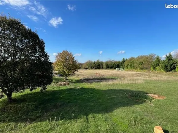 Terrain 3 345 m² Le Lardin Saint Lazare 