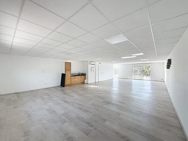 Local commercial 100 m² 