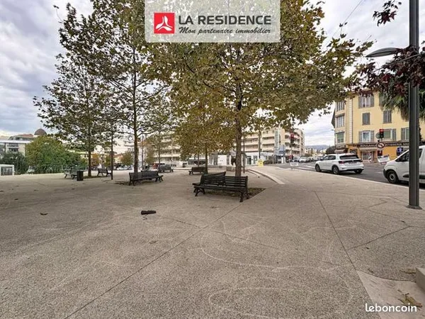 Boutique 44 m² 