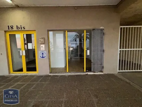 Local 2 pièces 38 m² 