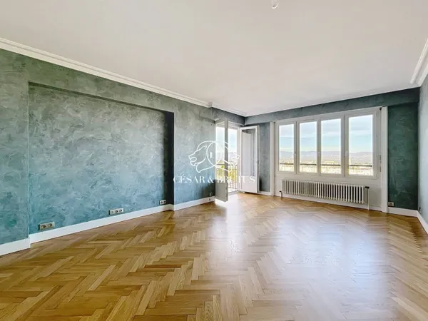 Appartement 3 pièces 84 m² 