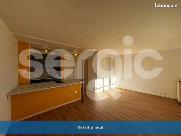 Studio 1 pièce 30 m² 