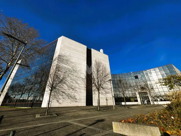 Bureaux 1642 m² 