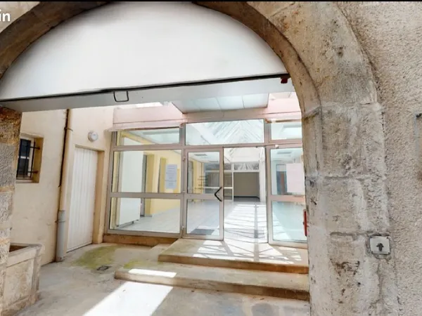 Local commercial 237 m² 