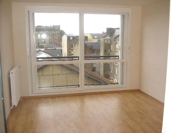 Studio 1 pièce 32 m² 