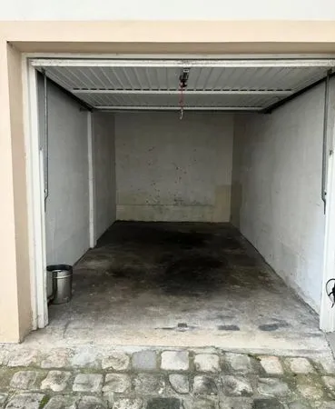 Parking/box 17 m² Paris 15ème 