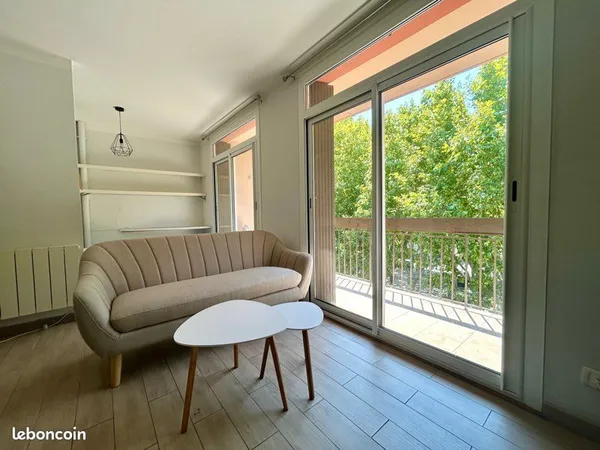 Studio avec terrasse 