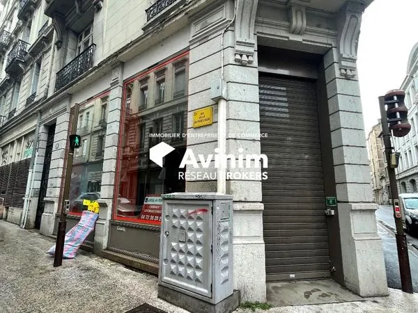 Local 133 m² Saint-Étienne 