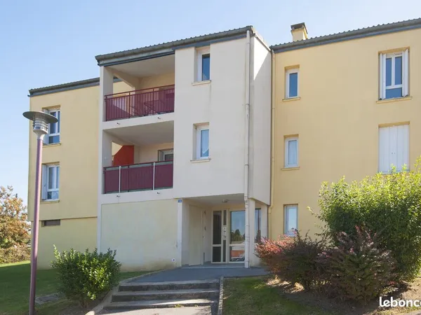 Studio 1 pièce 35 m² 