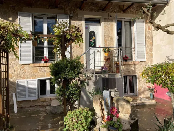 Appartement 1 pièce 9 m² 
