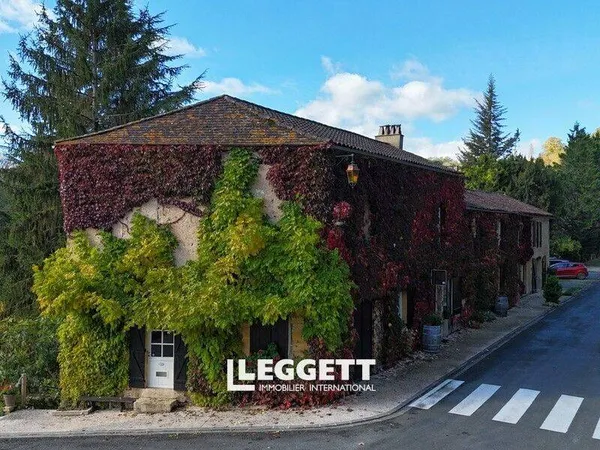Boutique 30 pièces 411 m² 