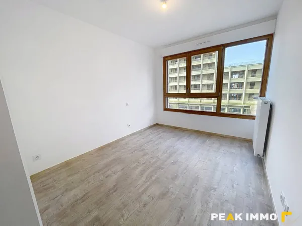 Appartement 4 pièces 80 m² 
