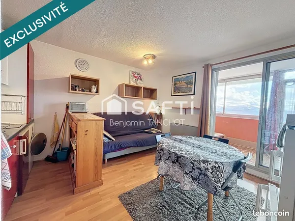 Studio 1 pièce 24 m² 