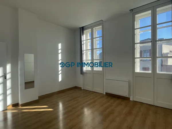 Appartement T2 de 61 m² à louer Centre ville de Fronton 