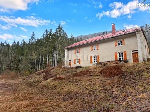 Maison 6 pièces 308 m² 
