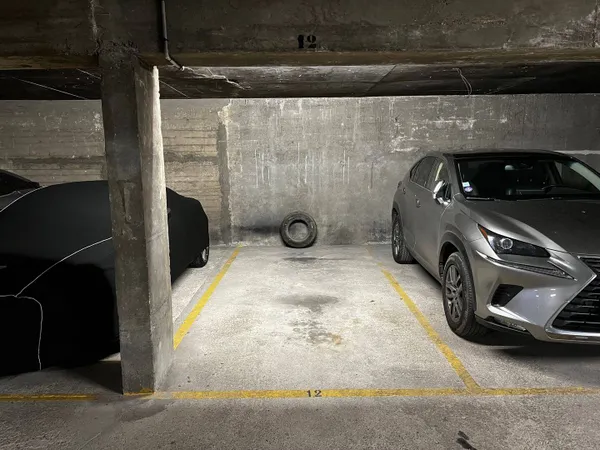 Parking 10 m² 