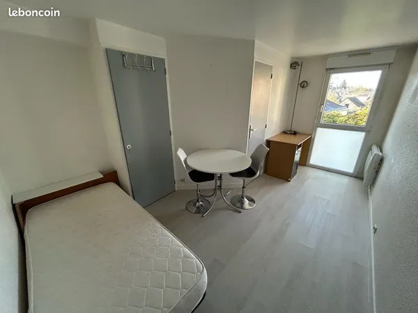 Location Appartement Meublé - Laval Centre 